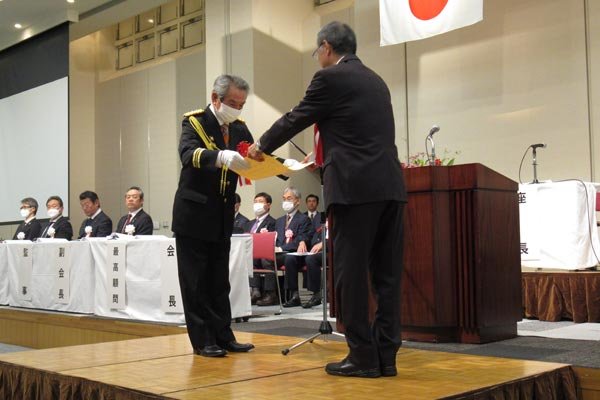 表彰状の授与