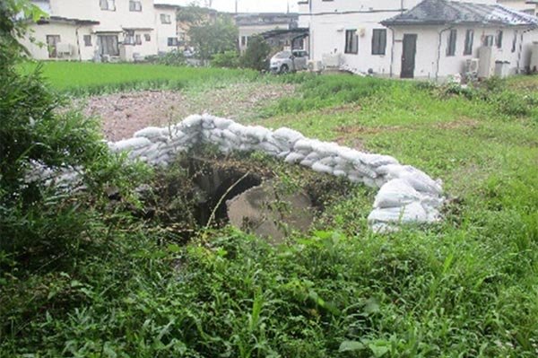 普通河川熊野川 土のう積み状況