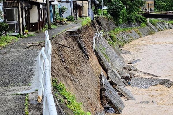 肘折地区　銅山川左岸氾濫