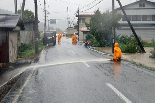 下山地内　排水作業