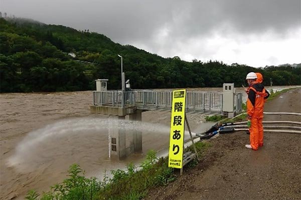 犀川左岸（生坂村小立野） 排水作業