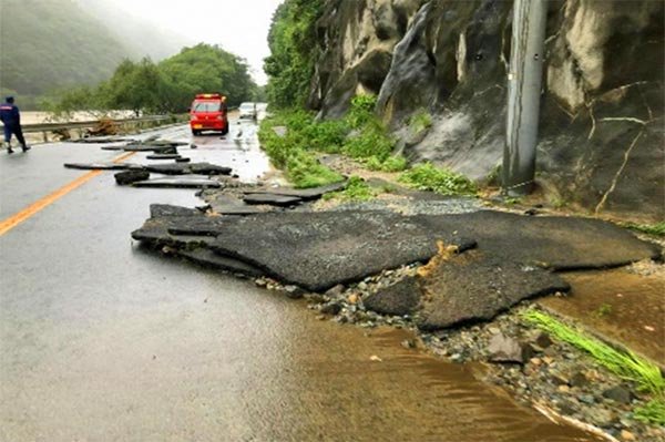 道路の被害調査