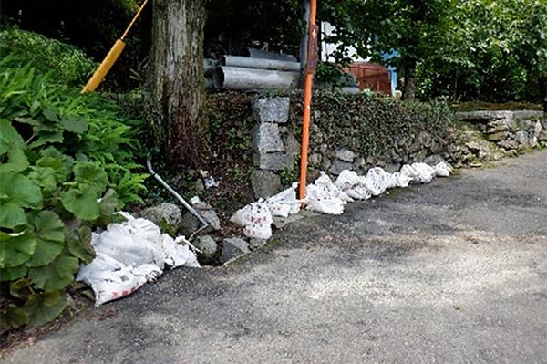 入覚（明見寺付近）土のう積み