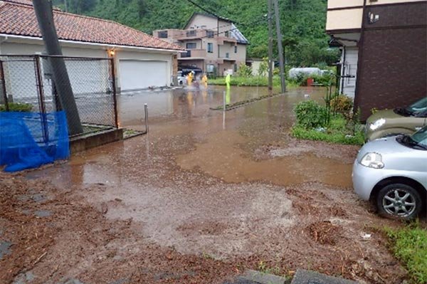 ウノキ沢（花岡地先） 排水作業