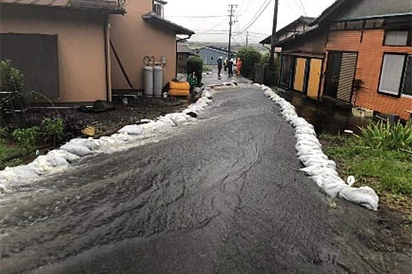 江北町土元地区　土のう積み