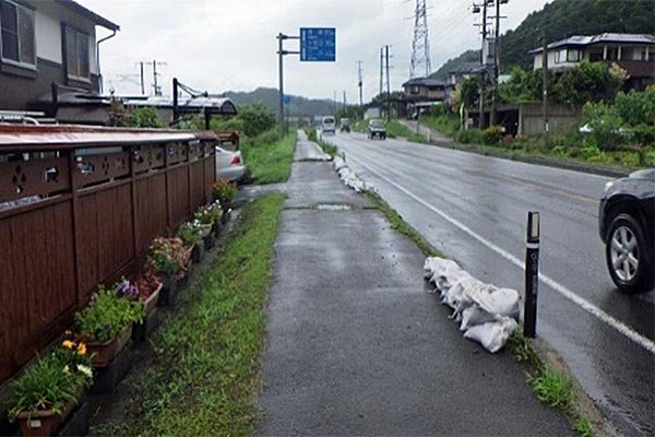 民部田地区の浸水被害 土のう積み