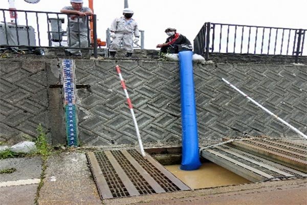 最上川左岸（堀内川端地区）排水作業①