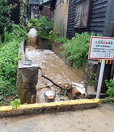 河原谷川（鹿島路町）越水土砂流出