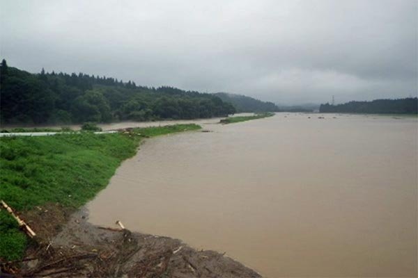 堤防決壊による浸水被害（河辺三内地区）