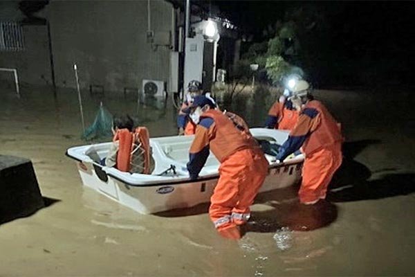 ボートによる人命救助（物部町）