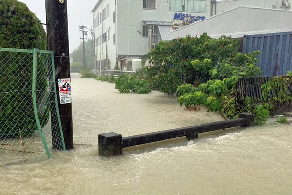 赤坂地区の浸水被害 ② 水路からの越水