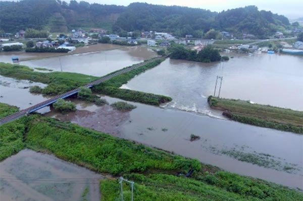 出来川右岸（名鰭地先）破堤箇所