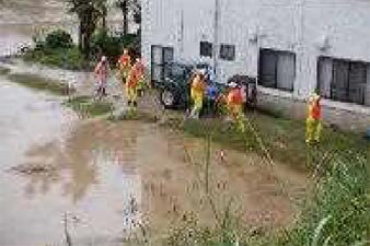 ③信濃川左岸（津南町小島地内）土のう積み