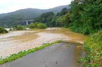 ①千曲川右岸（平林地先）堤防巡視