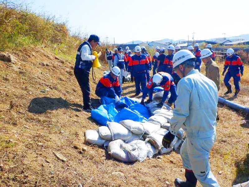 月の輪工の実技演習