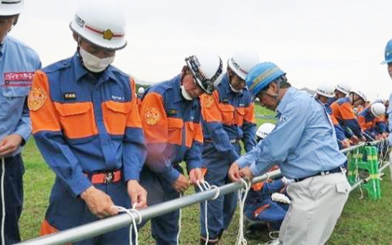 ロープワークの実技演習